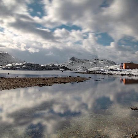 Storjord Farmstay Ranchhouse Kvaloya Esterno foto