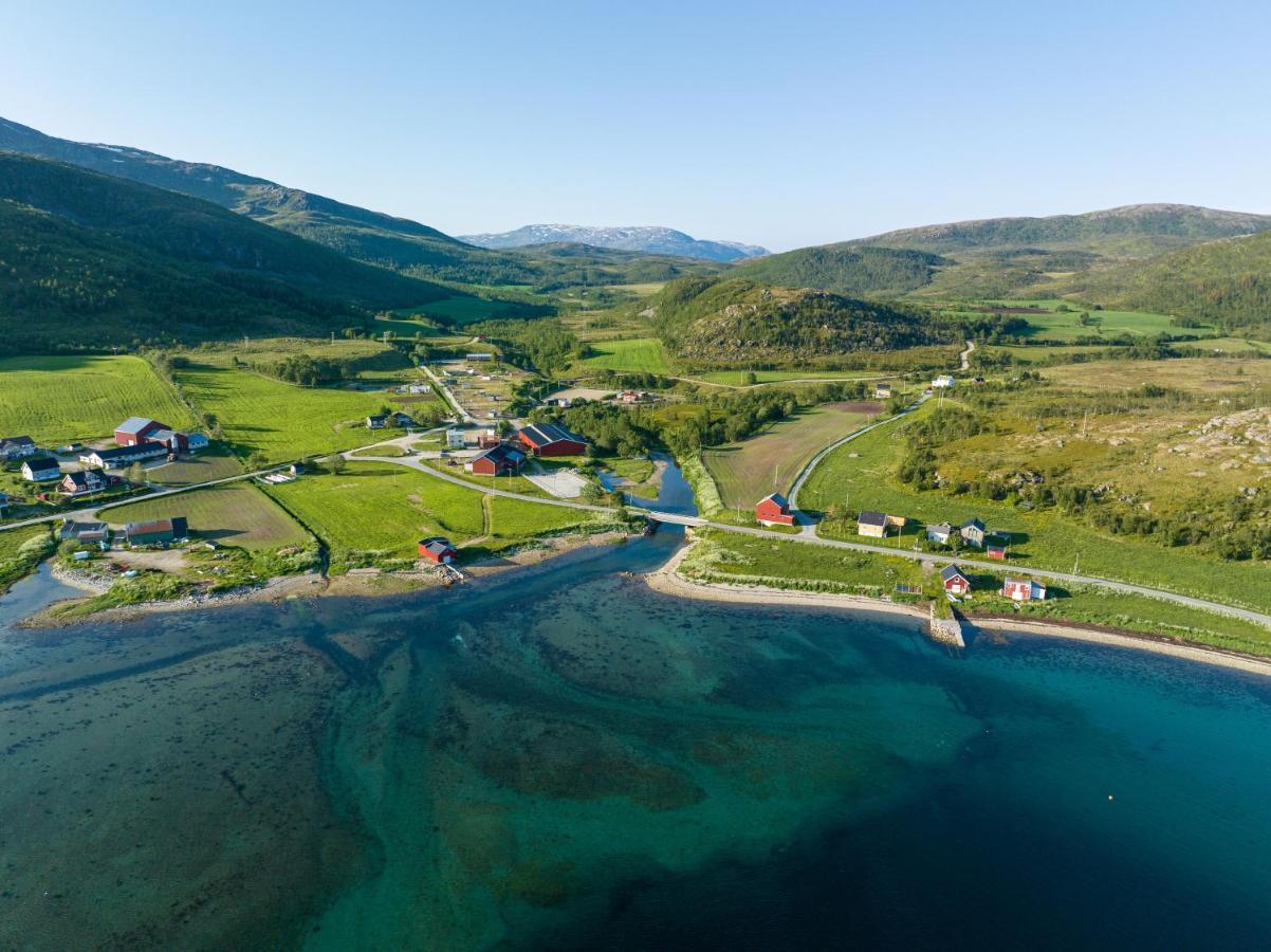 Storjord Farmstay Ranchhouse Kvaloya Esterno foto