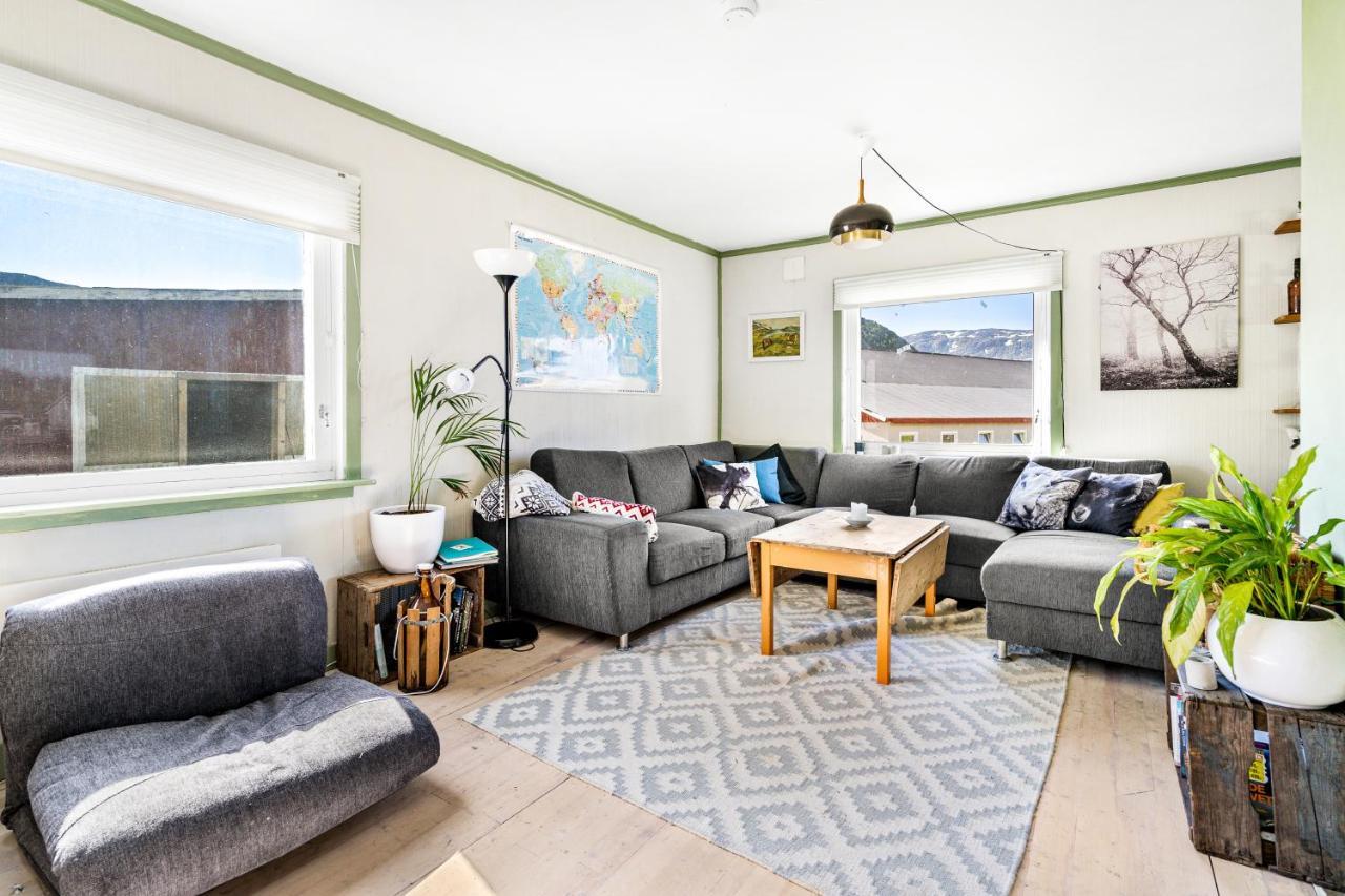 Storjord Farmstay Ranchhouse Kvaloya Esterno foto